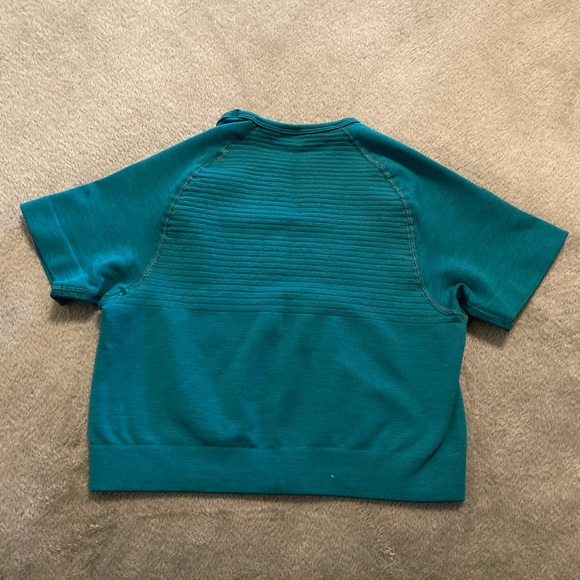 Alphalete Revival Crop Top XS - Picture 2 of 2